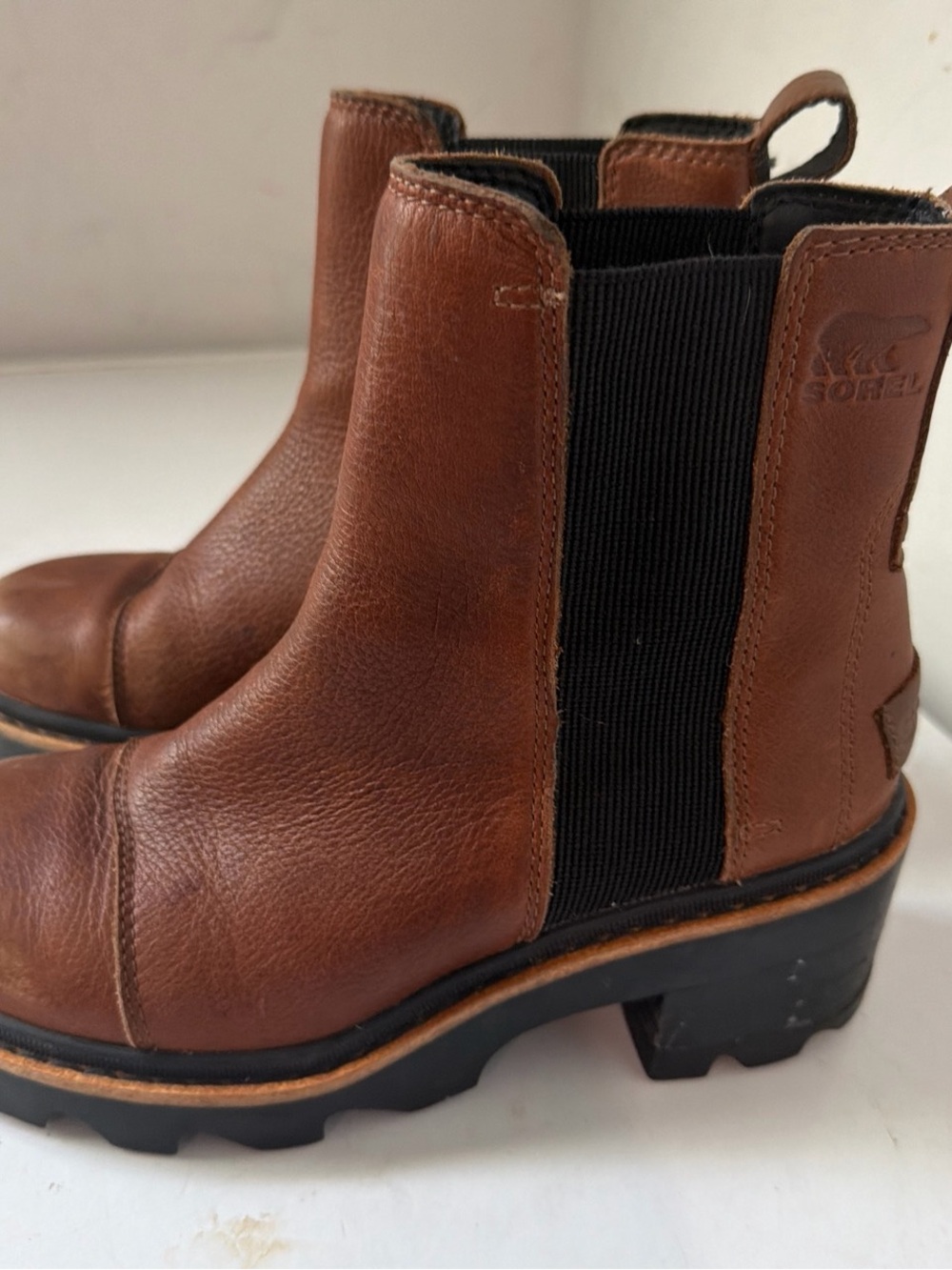 Sorel Chelsea Boots sz6